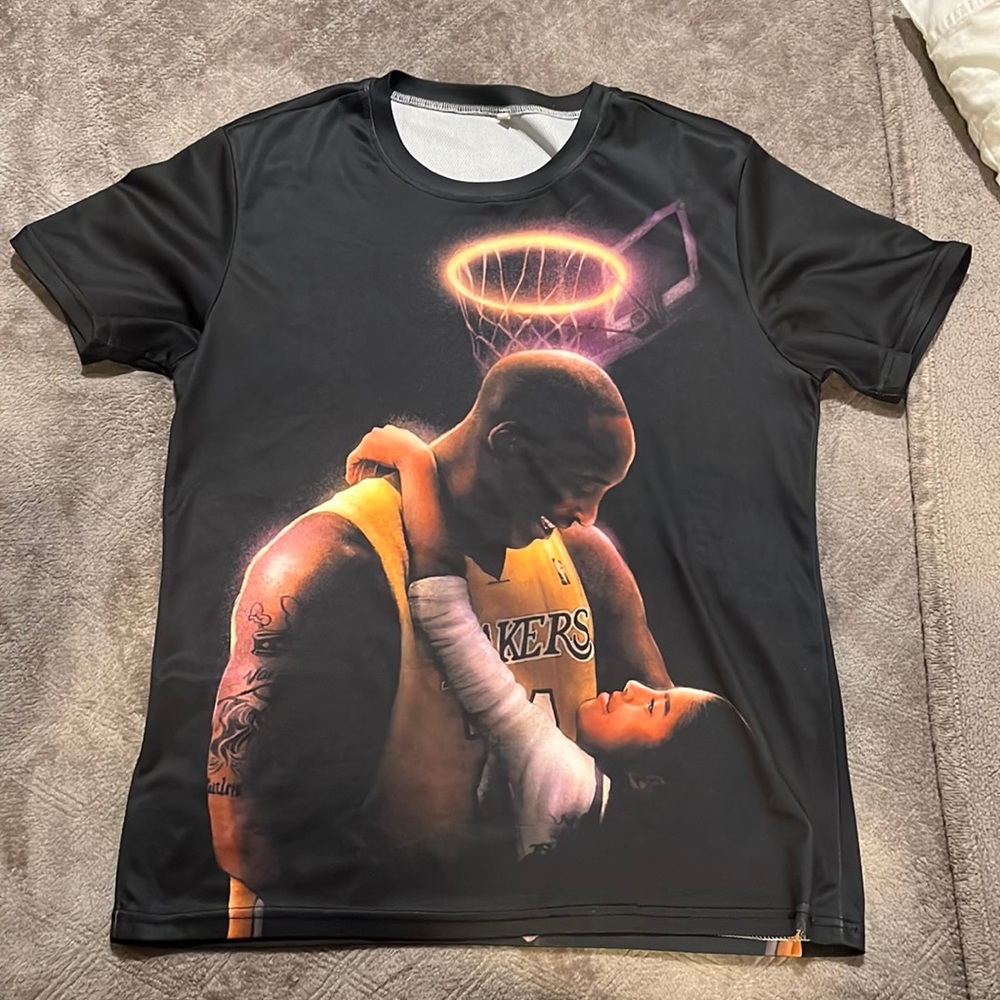 Kobe & Gigi memorial shirt .🖤